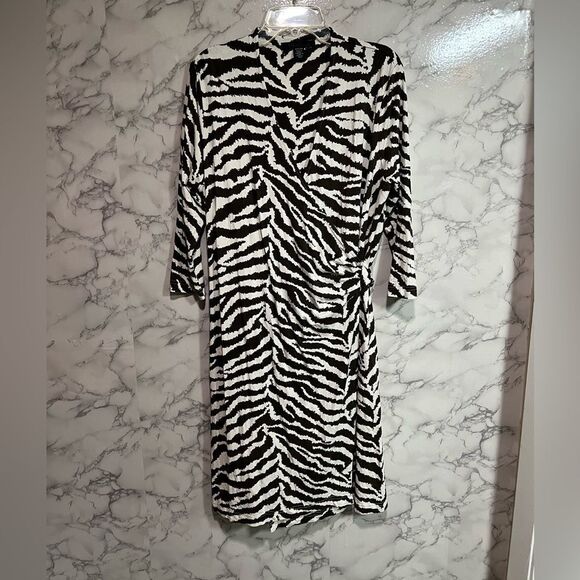KENNETH COLE Zebra Print Wrap Front 3/4 Sleeve Dress Size S - Picture 1 of 3